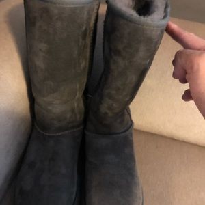 New without tags Grey Ugg boots